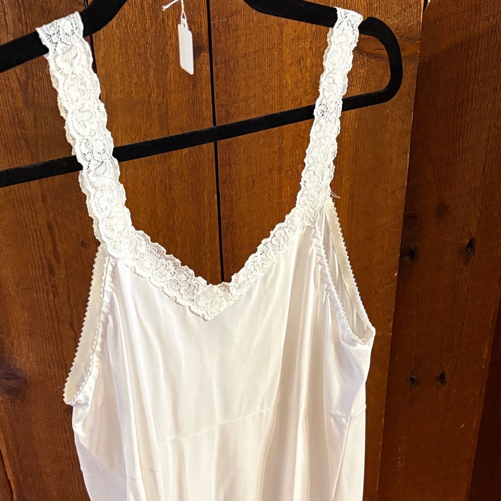 Cabernet White Lace Trim Chemise - Picture 4 of 5